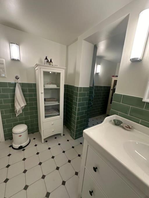 Koselig Hus Med Stor Hage Вилла *